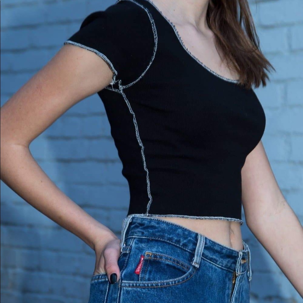 **SOLD** Brandy Melville McKenna Top - Picture 3 of 6